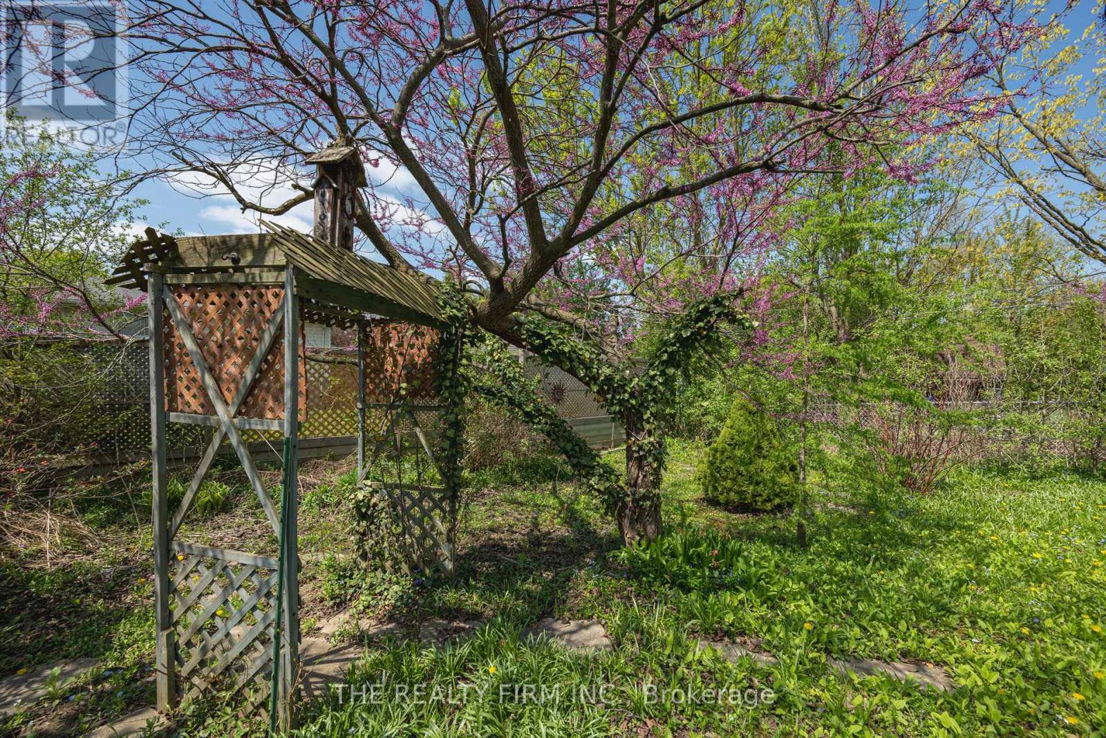60 BRUNSWICK AVENUE — photo 33