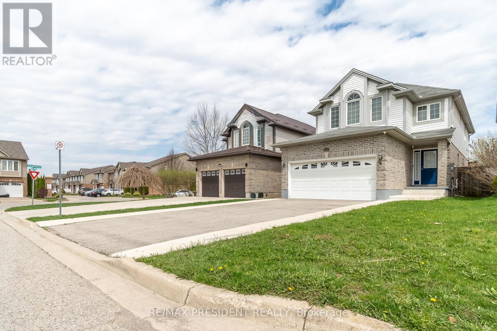 1565 MICKLEBOROUGH COURT - 3