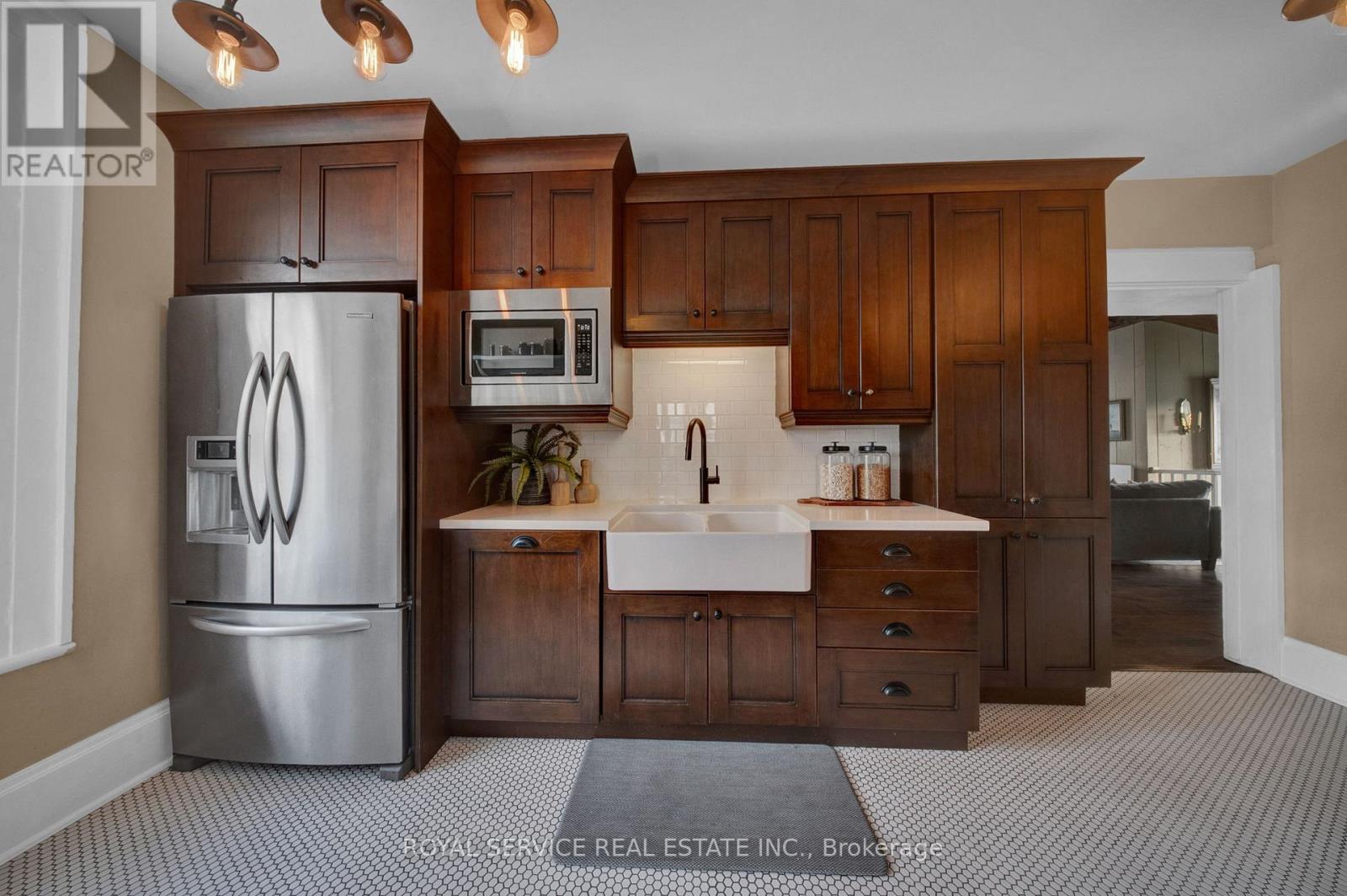 Gorgeous Kitchen Elmwood Cabinetry with Crown Mldg
