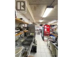 2135 Albert Street, Regina, SK S4P2V1 Photo 7