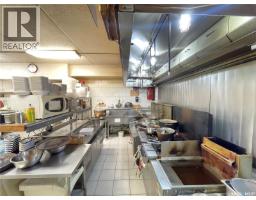 2135 Albert Street, Regina, SK S4P2V1 Photo 8