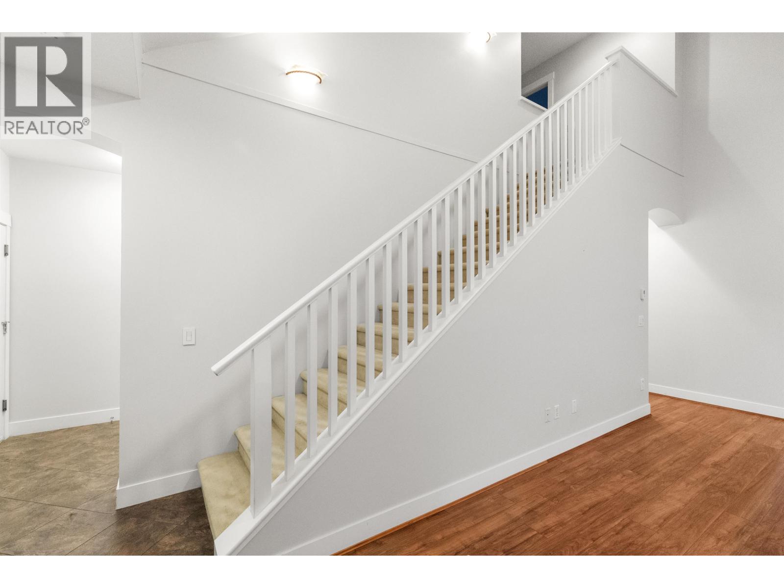 39 5300 ADMIRAL WAY, Delta