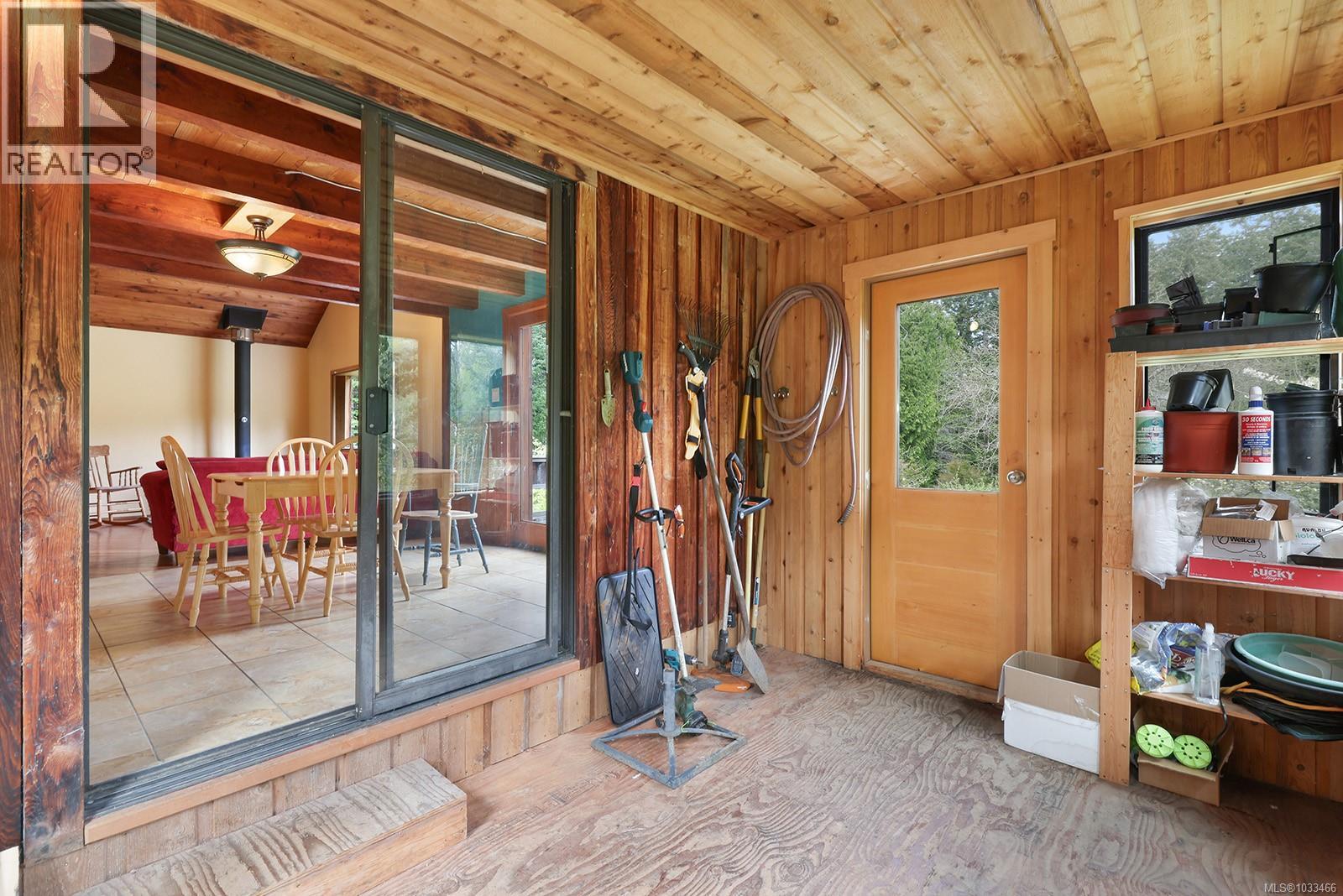 9210 McFarlane Rd - 9