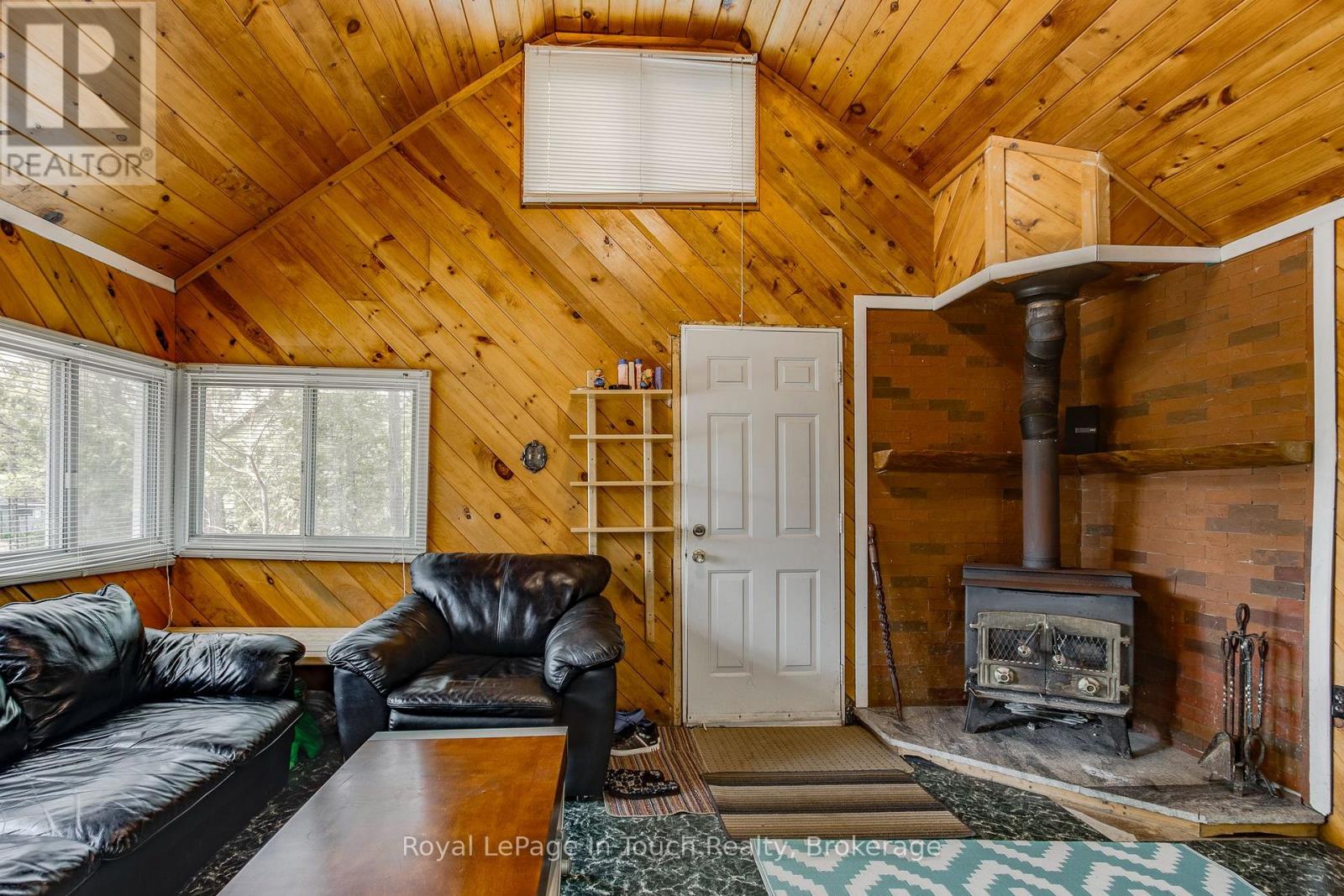 35 TINY BEACHES ROAD S — photo 30