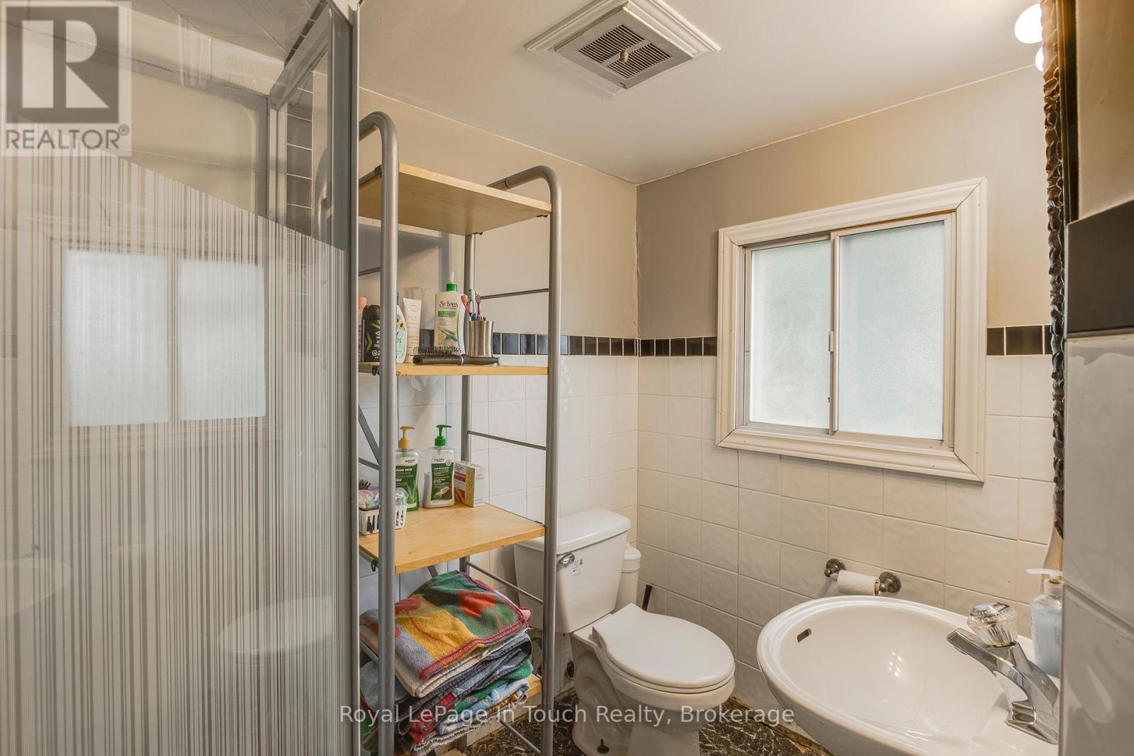 35 TINY BEACHES ROAD S — photo 34