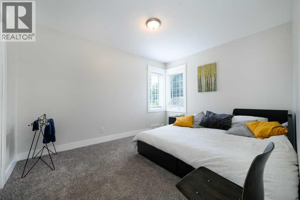 5238 52 Street — photo 17