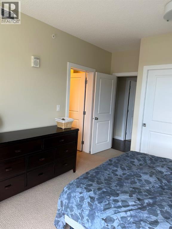 701, 16 Varsity Estates Circle NW — photo 12