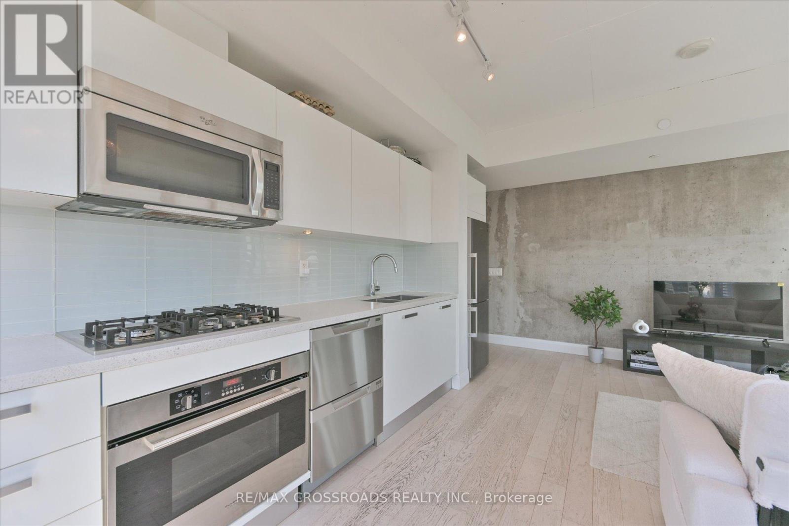 #3006 224 KING STREET W - 18