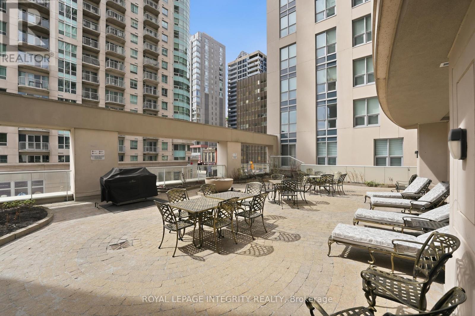 #2403 242 RIDEAU STREET - 19