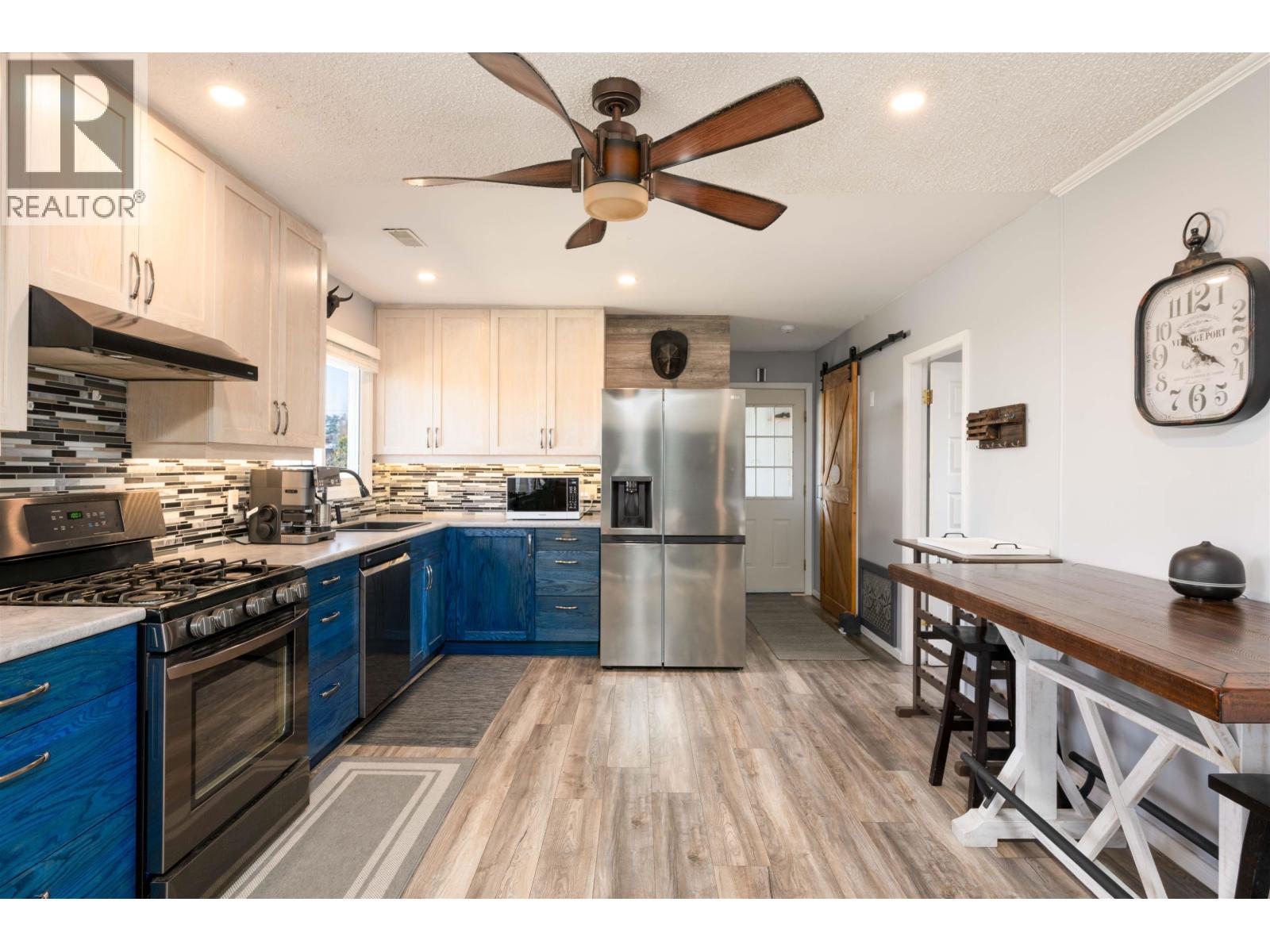 244 GILLETT STREET - 7