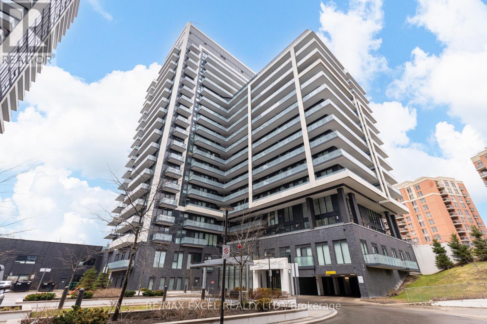#1006 85 ONEIDA CRESCENT - 1