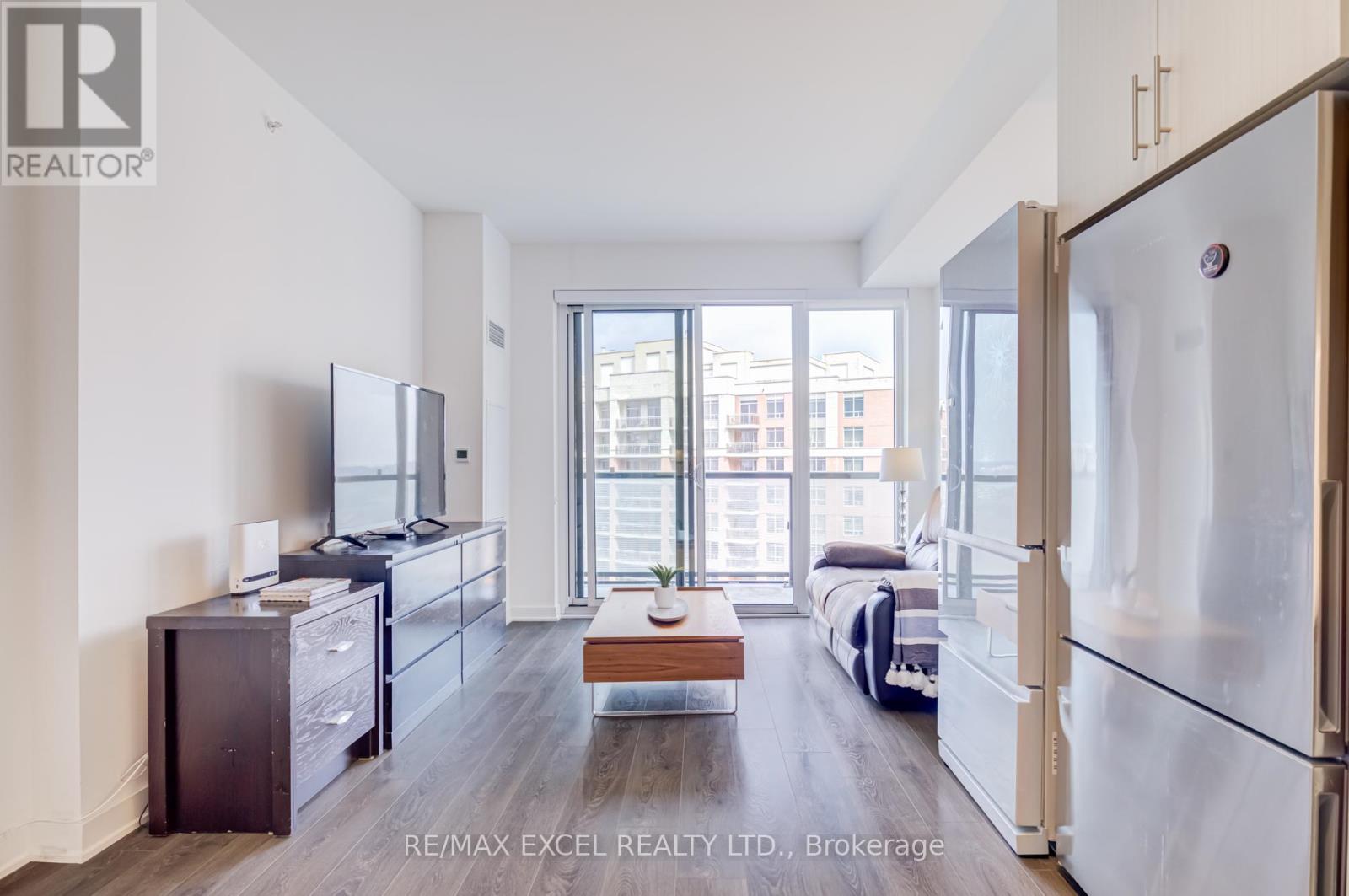 #1006 85 ONEIDA CRESCENT - 24