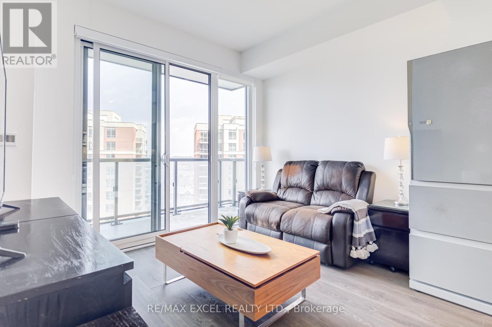 #1006 85 ONEIDA CRESCENT - 26