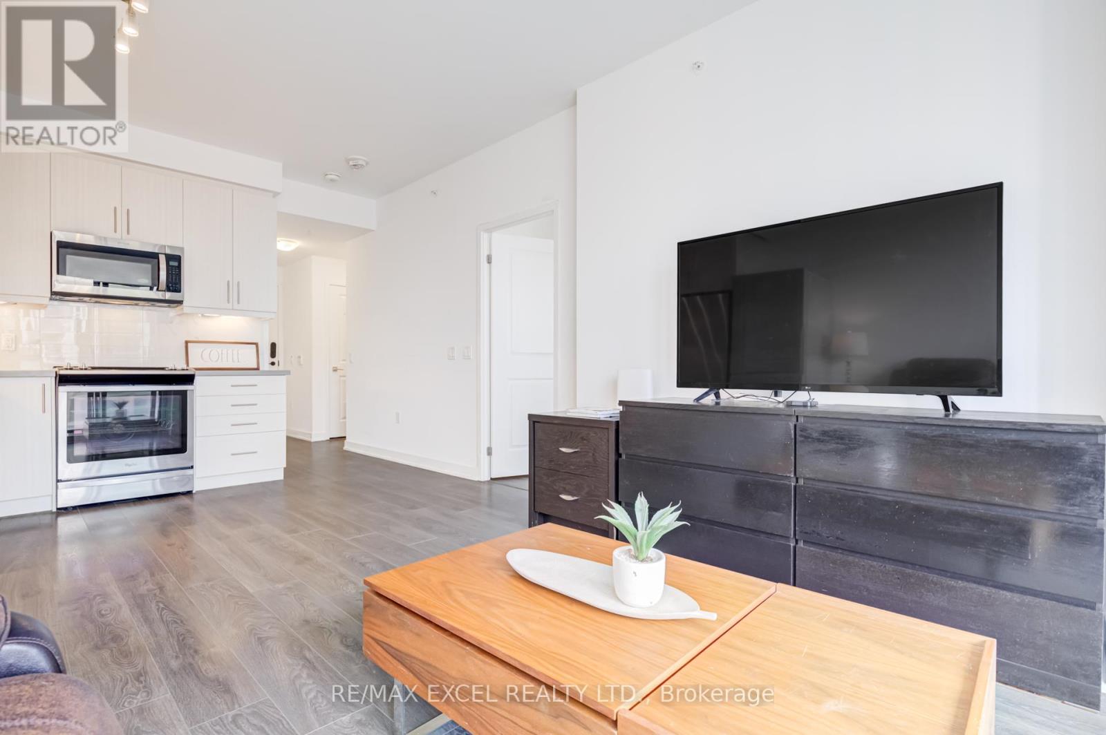 #1006 85 ONEIDA CRESCENT - 27