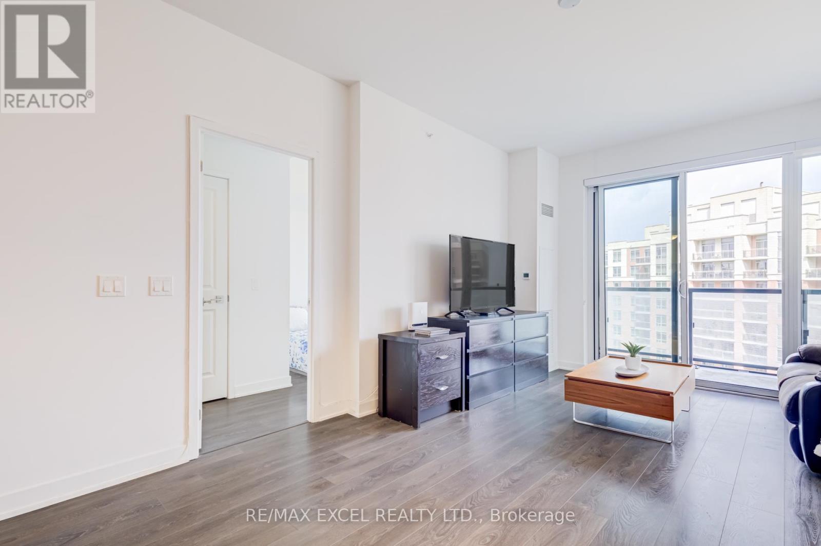 #1006 85 ONEIDA CRESCENT - 30