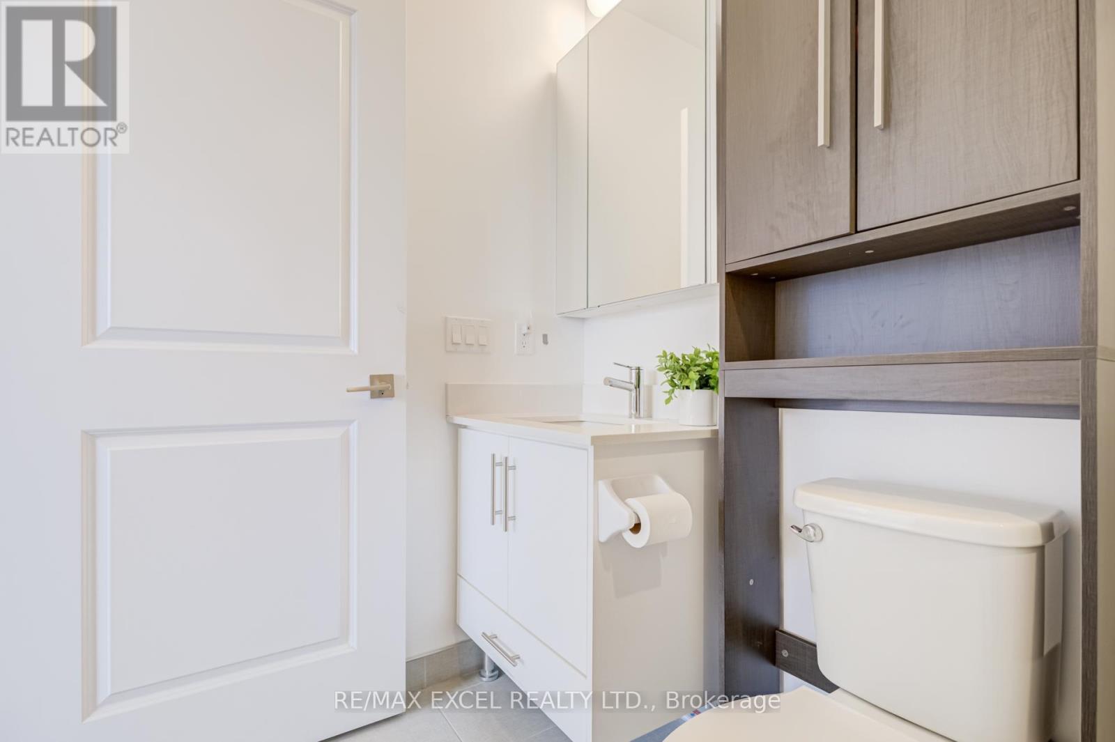 #1006 85 ONEIDA CRESCENT - 40