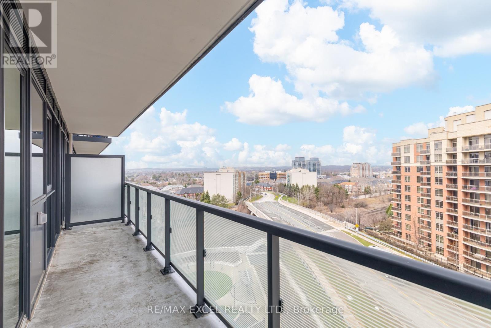 #1006 85 ONEIDA CRESCENT - 41