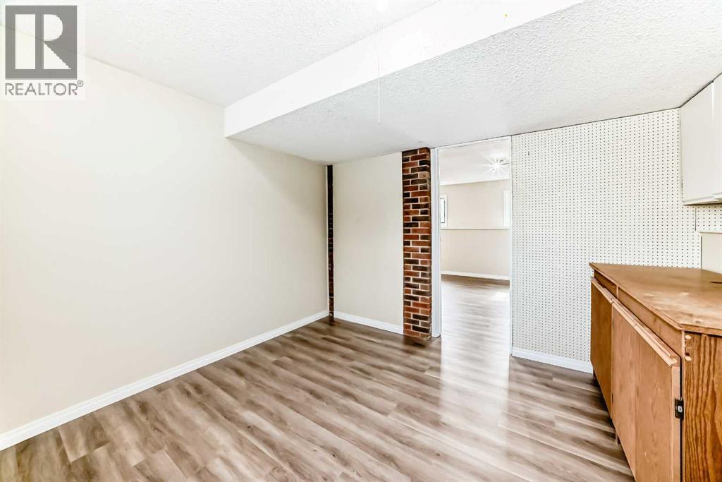5208 40 Street, Innisfail