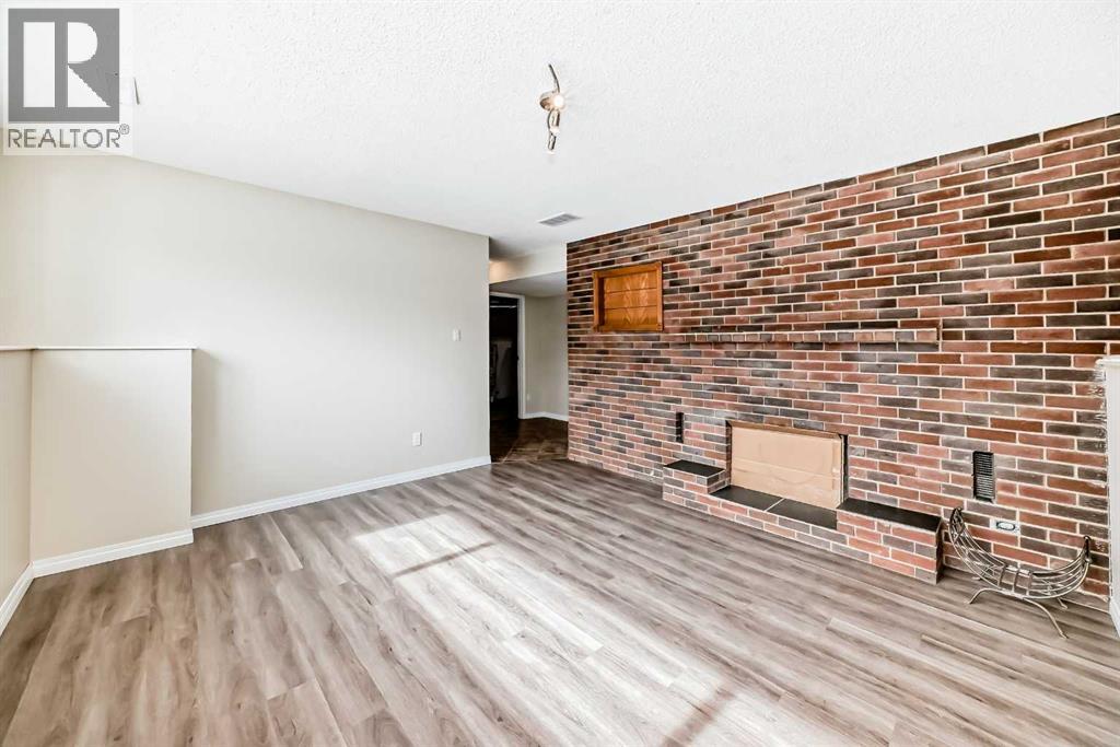 5208 40 Street, Innisfail