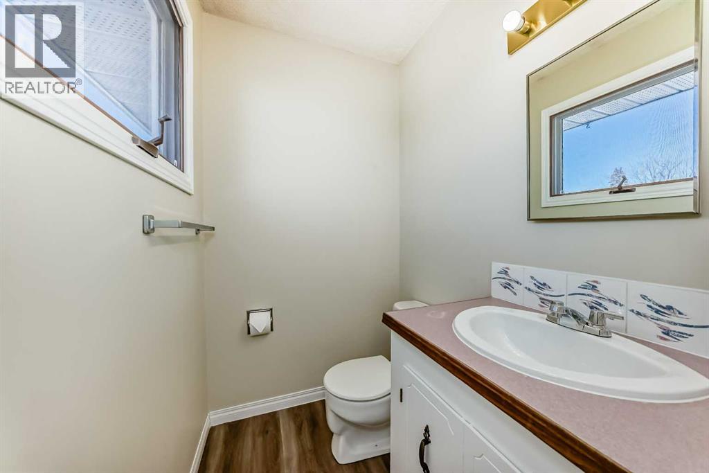 5208 40 Street, Innisfail