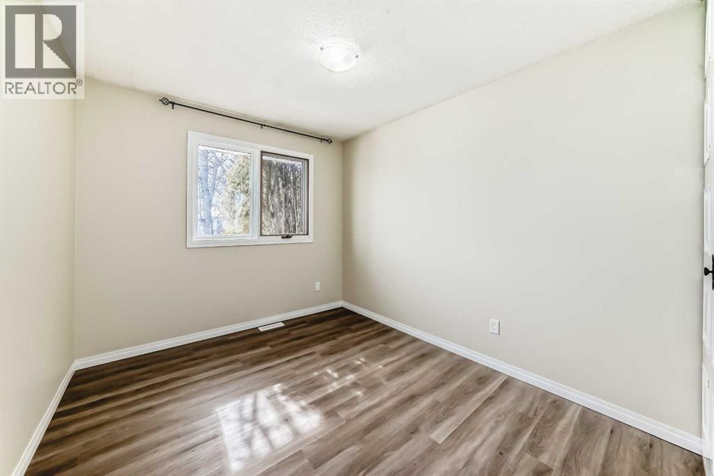 5208 40 Street, Innisfail