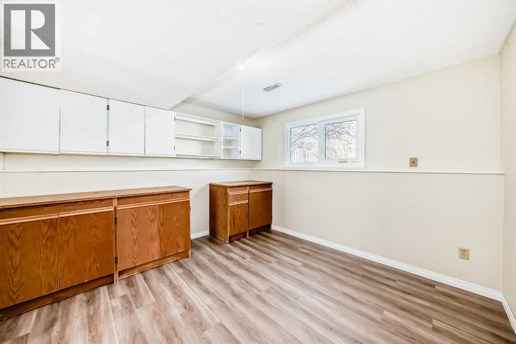 5208 40 Street, Innisfail