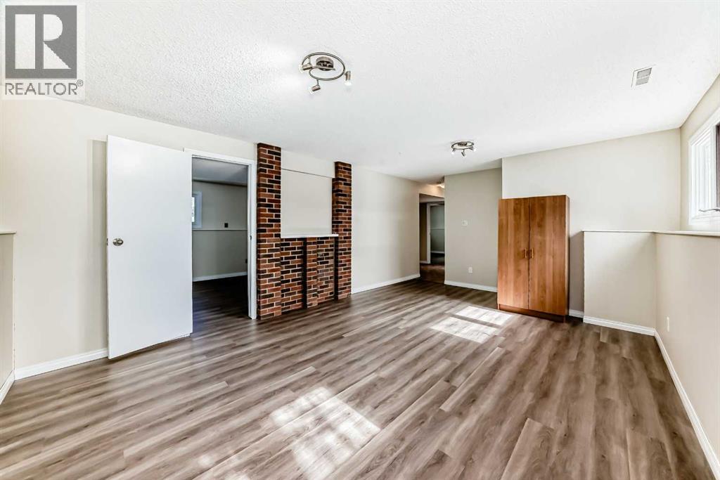5208 40 Street, Innisfail