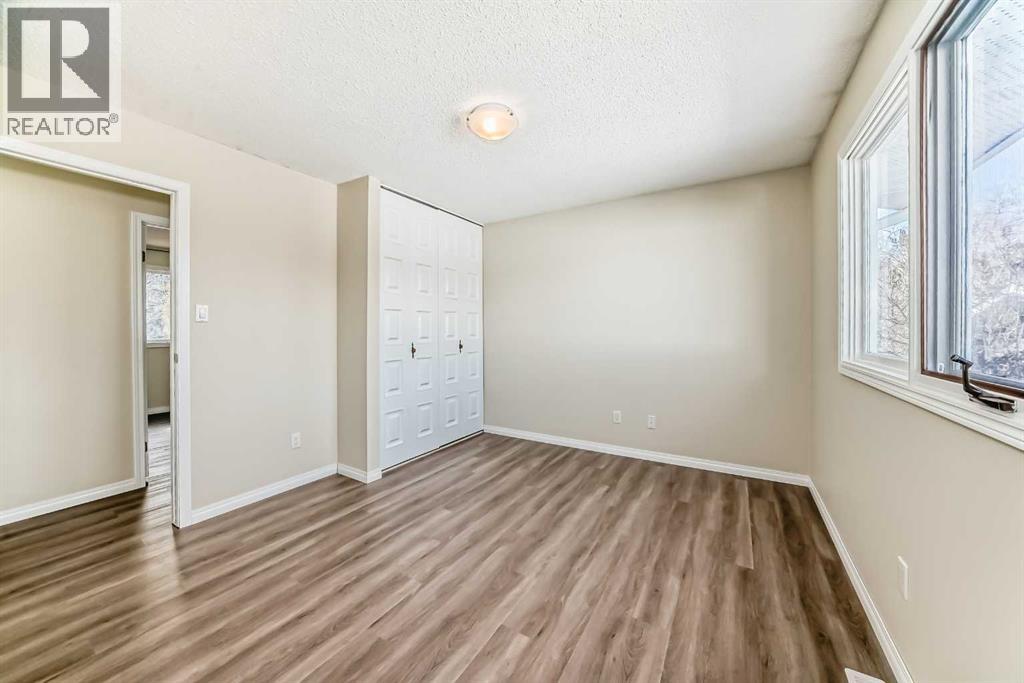 5208 40 Street, Innisfail