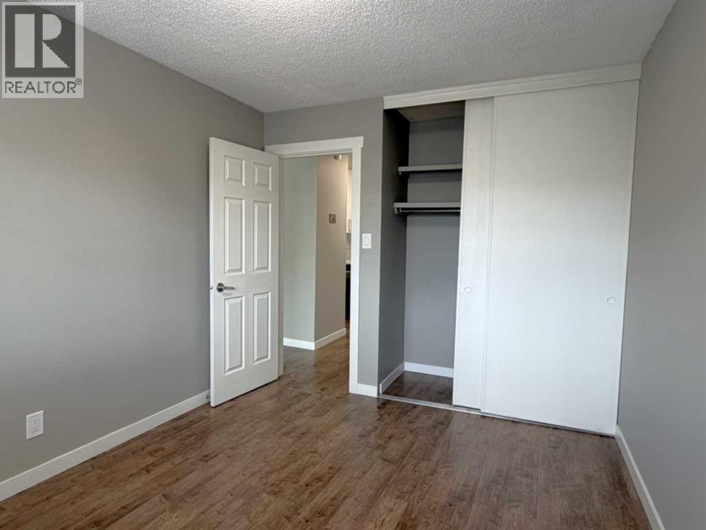 #302 635 56 Avenue SW - 6