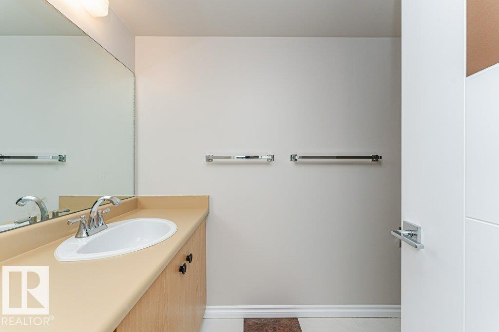 #1603 11027 87 AV NW, Edmonton