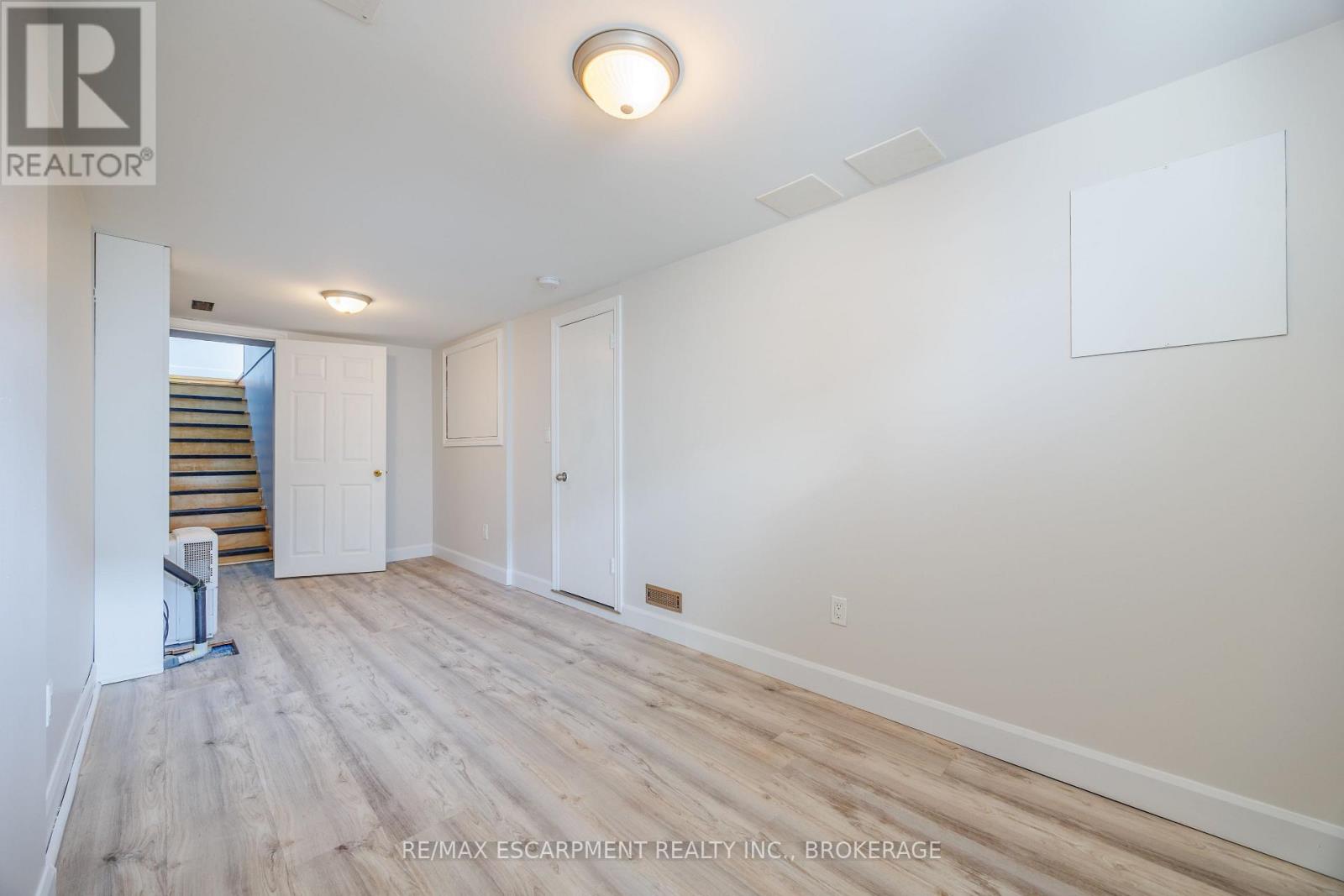 13 CHESTNUT LANE - 22