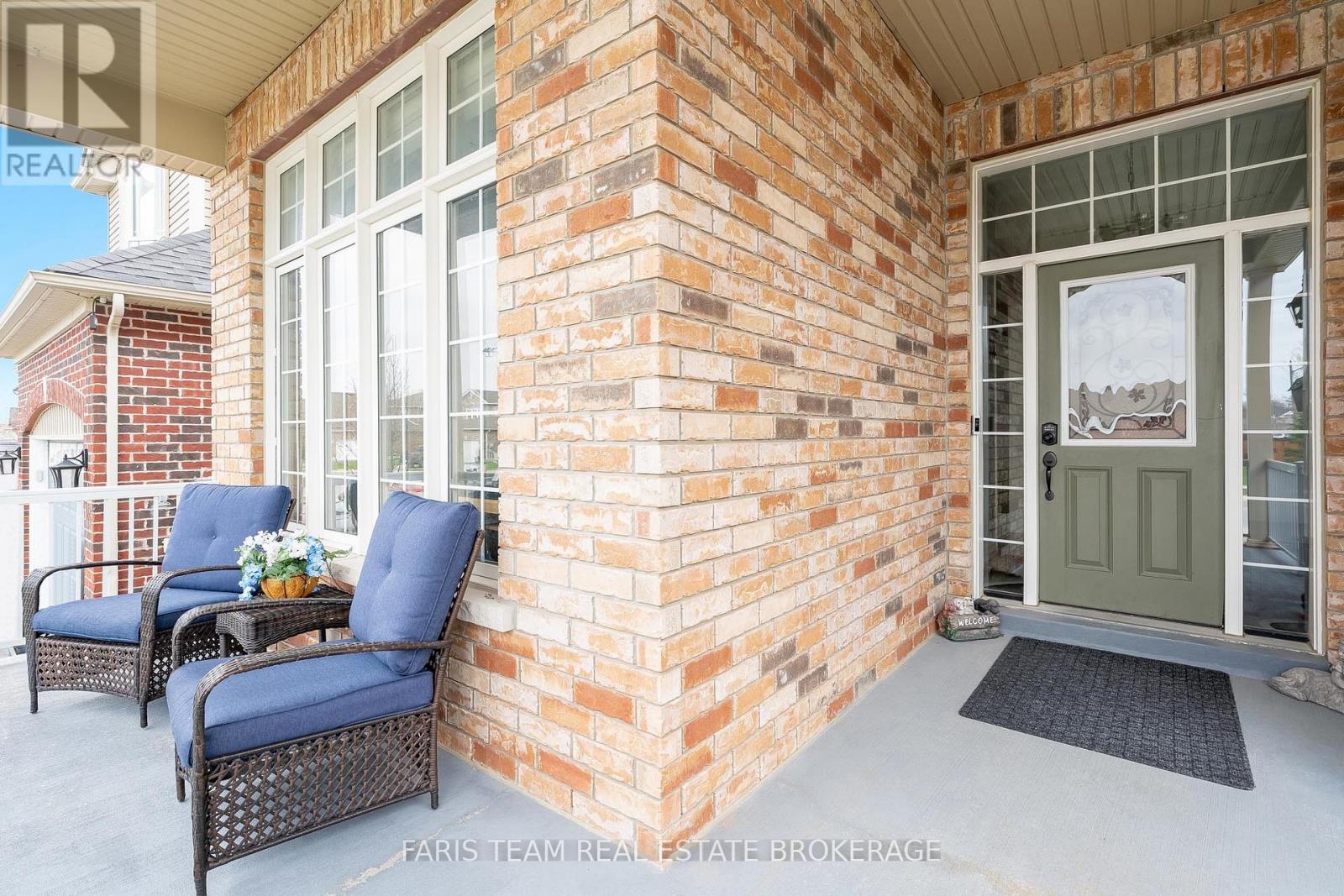 461 GREENWOOD DRIVE — photo 4