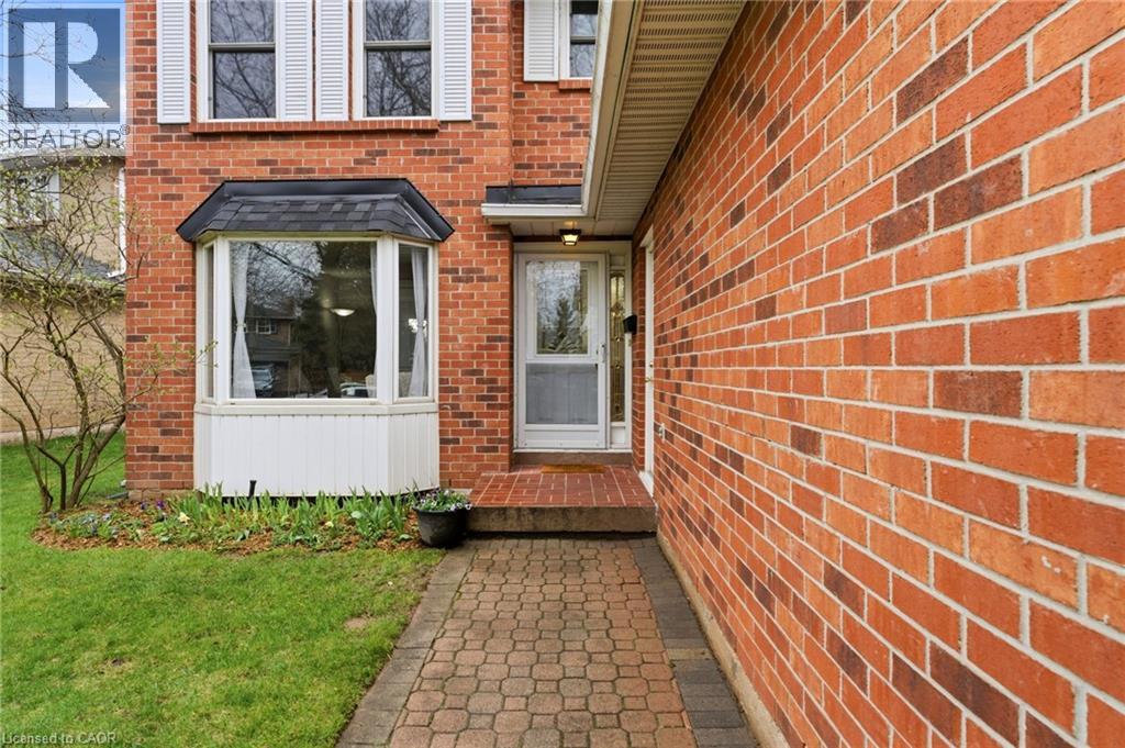 222 RIVERVIEW Street, Oakville, Ontario, L6L5W3 — Photo 2