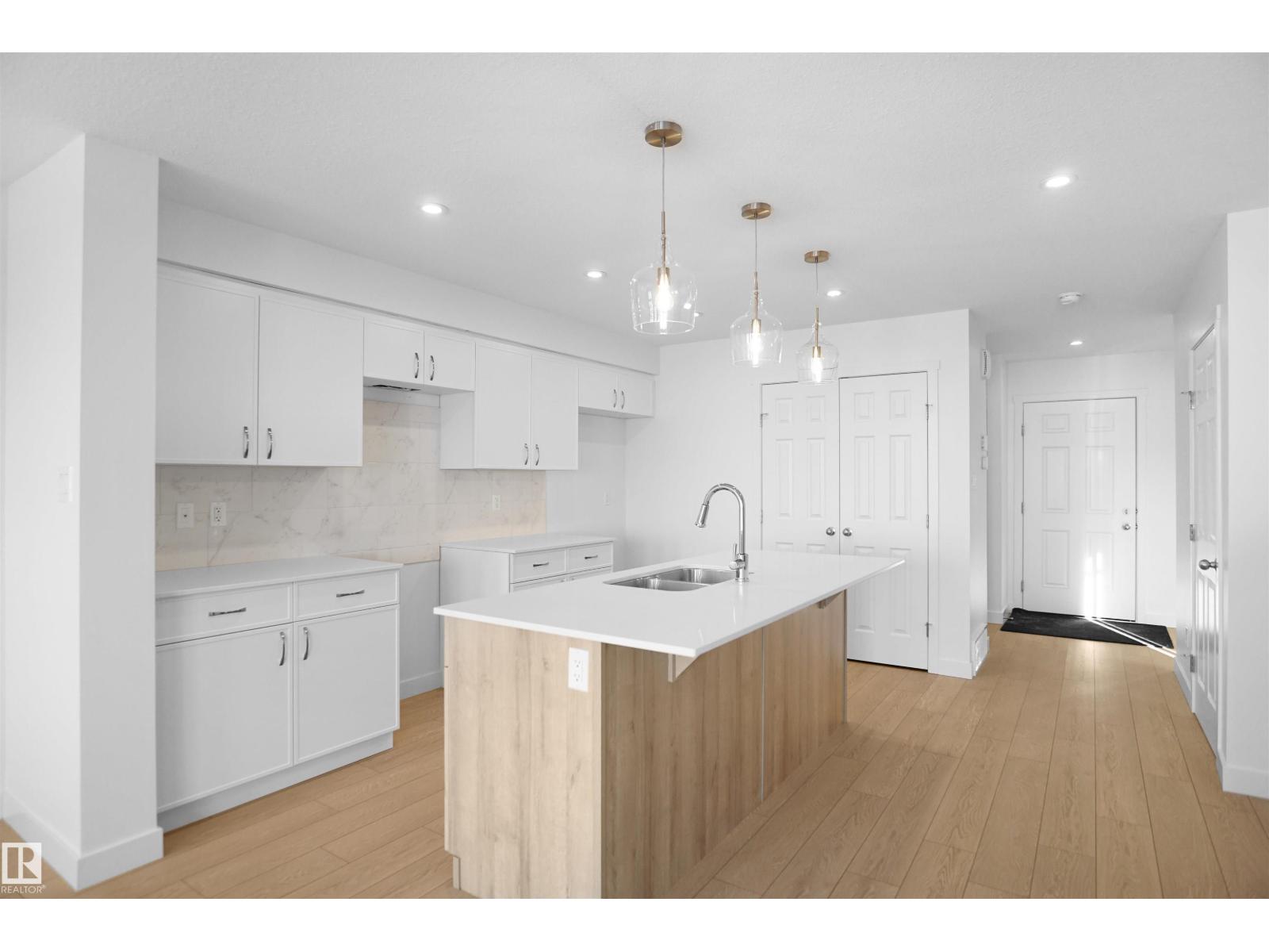 22903 80 AV NW, Edmonton