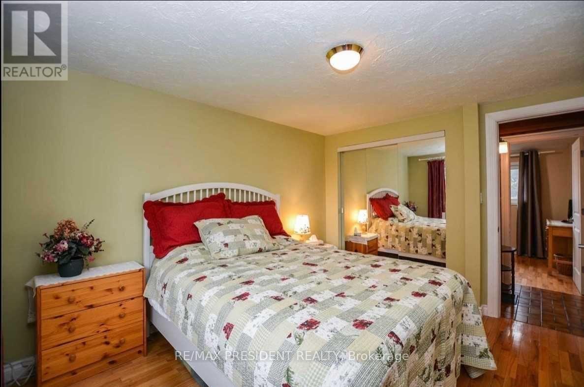 13924 KENNEDY ROAD - 26
