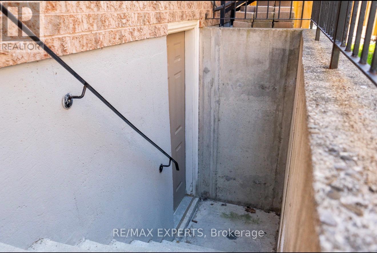 52 GORERIDGE CRESCENT — photo 49