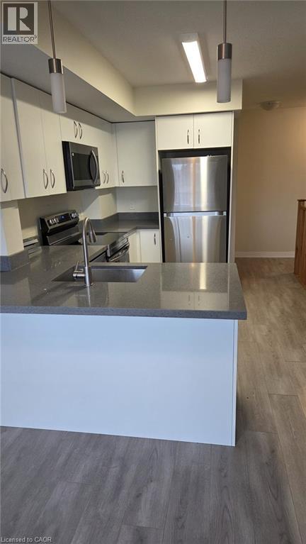 370 FISHER MILLS Road Unit# C40, Cambridge, Ontario, N3C0G8 — Photo 5