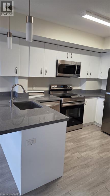 370 FISHER MILLS Road Unit# C40, Cambridge, Ontario, N3C0G8 — Photo 6