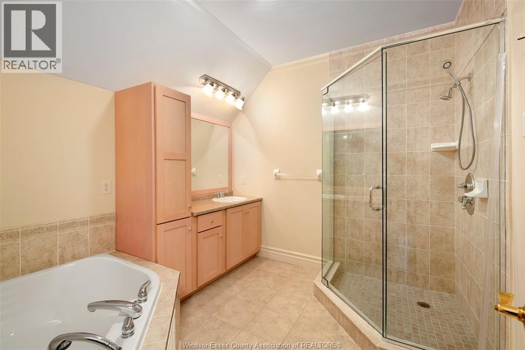 2055 HICKORY LANE — photo 32