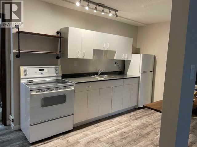 1-8, 3105 51 Avenue — photo 36