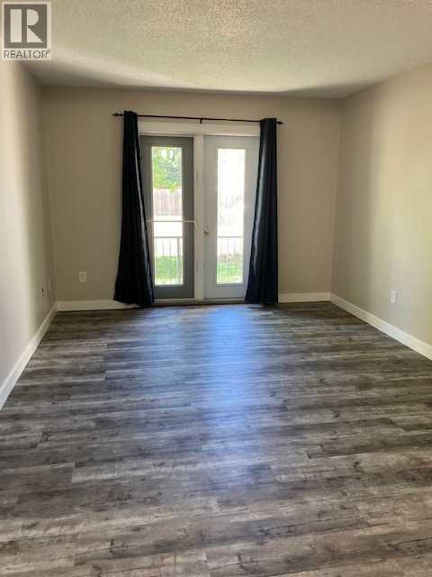1-8, 3105 51 Avenue — photo 21