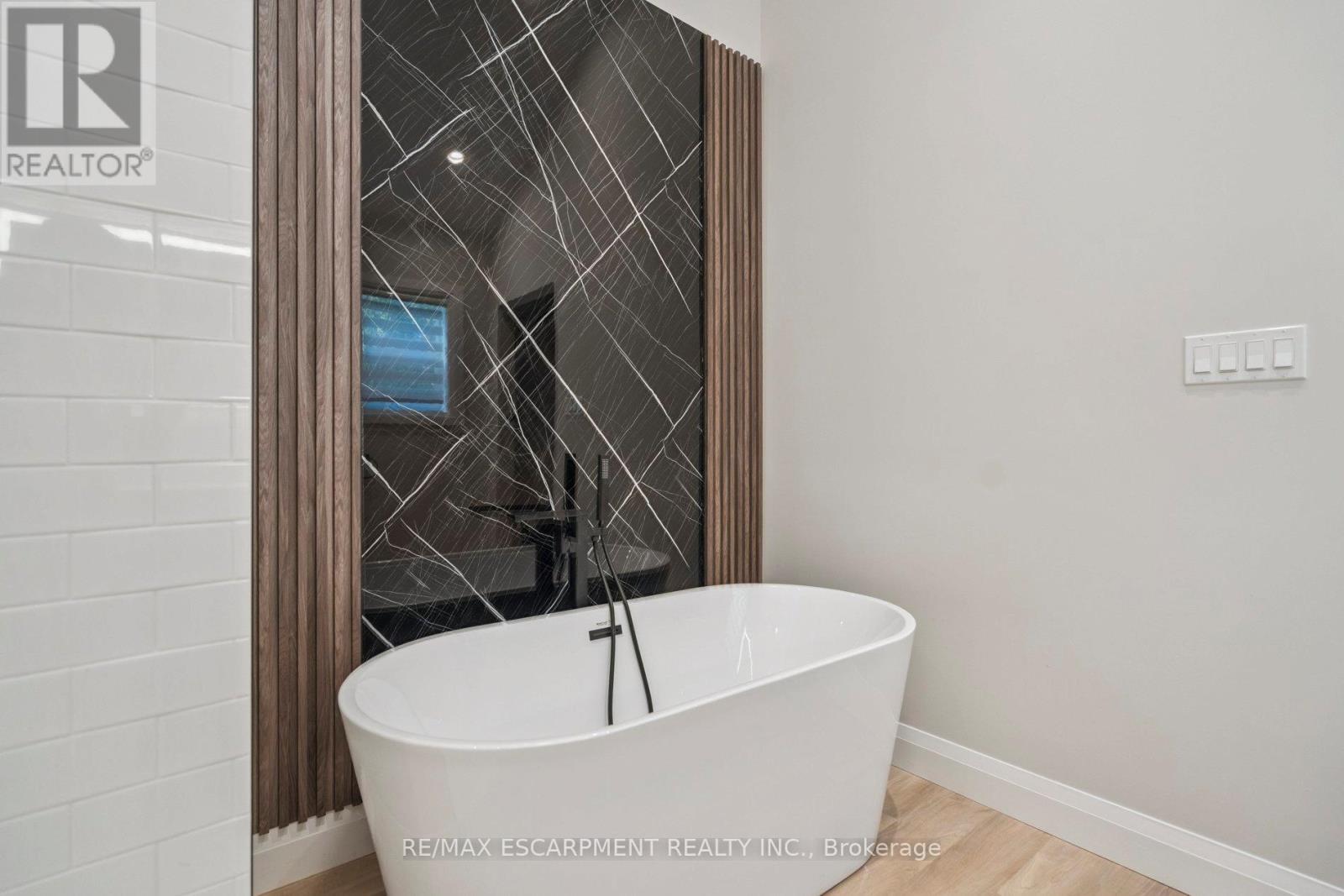 267 DAVY STREET - 10