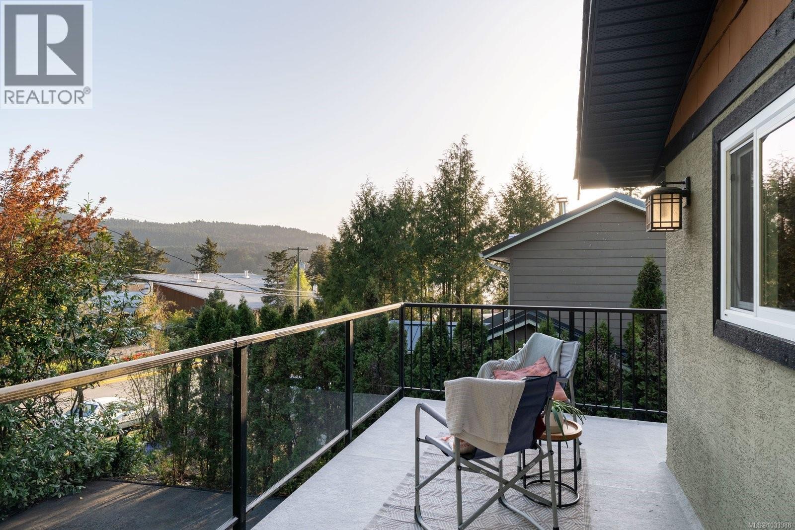  860 Verdier Avenue, Central Saanich