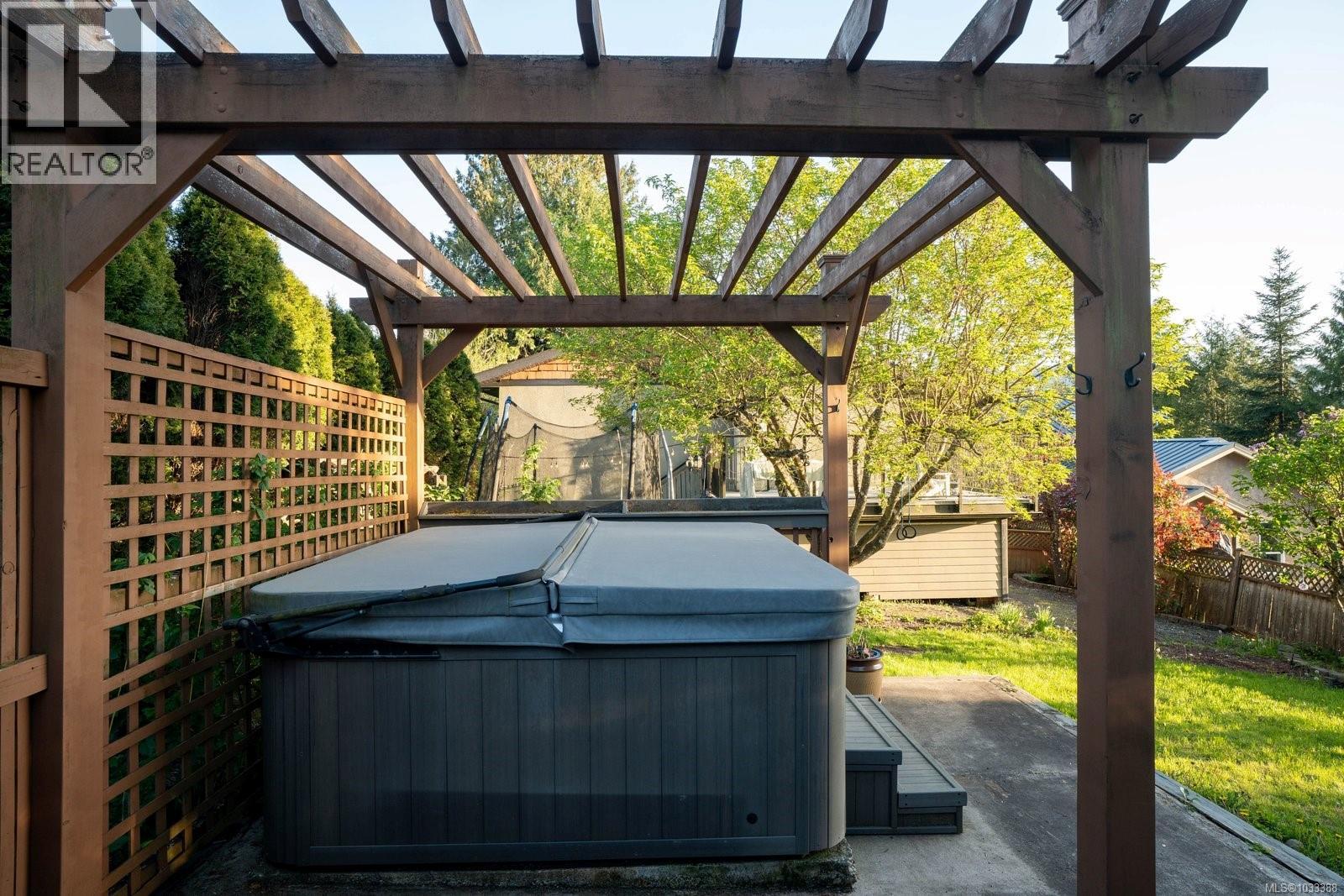  860 Verdier Avenue, Central Saanich