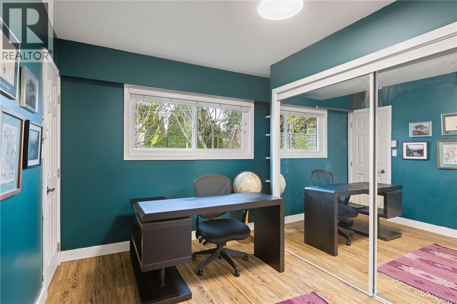  860 Verdier Avenue, Central Saanich