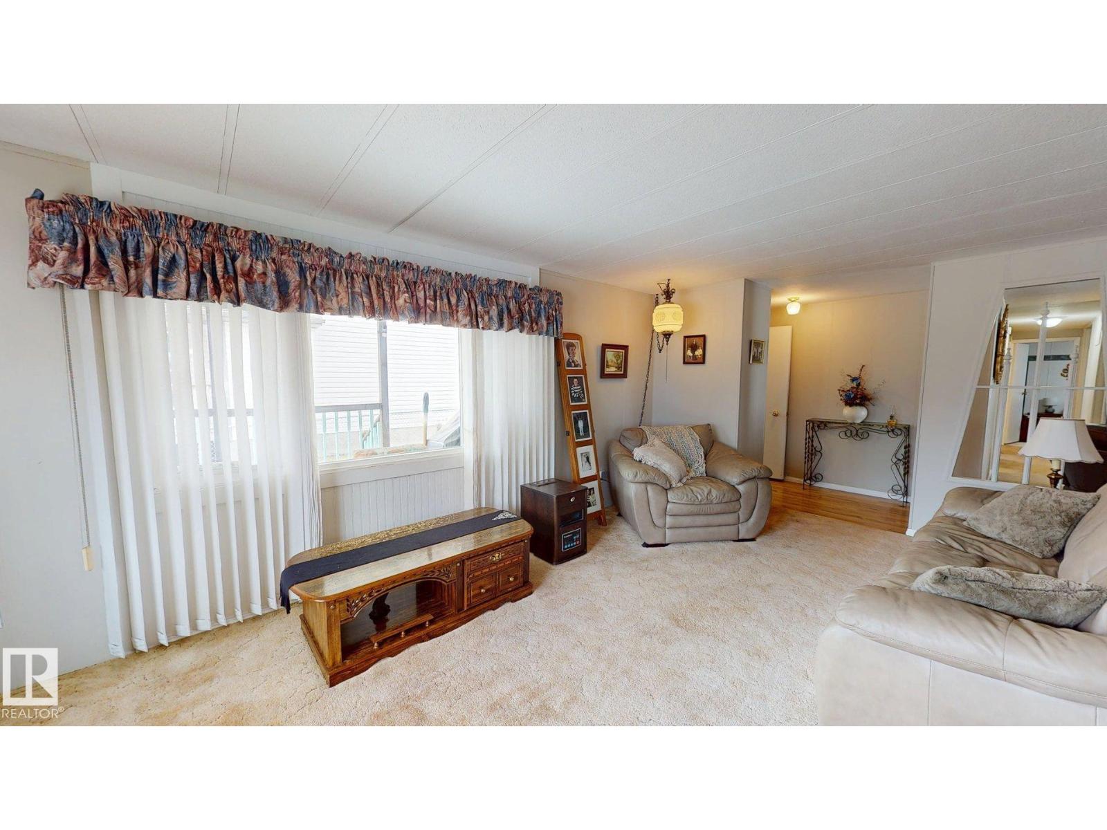 5020 43 ST - 10