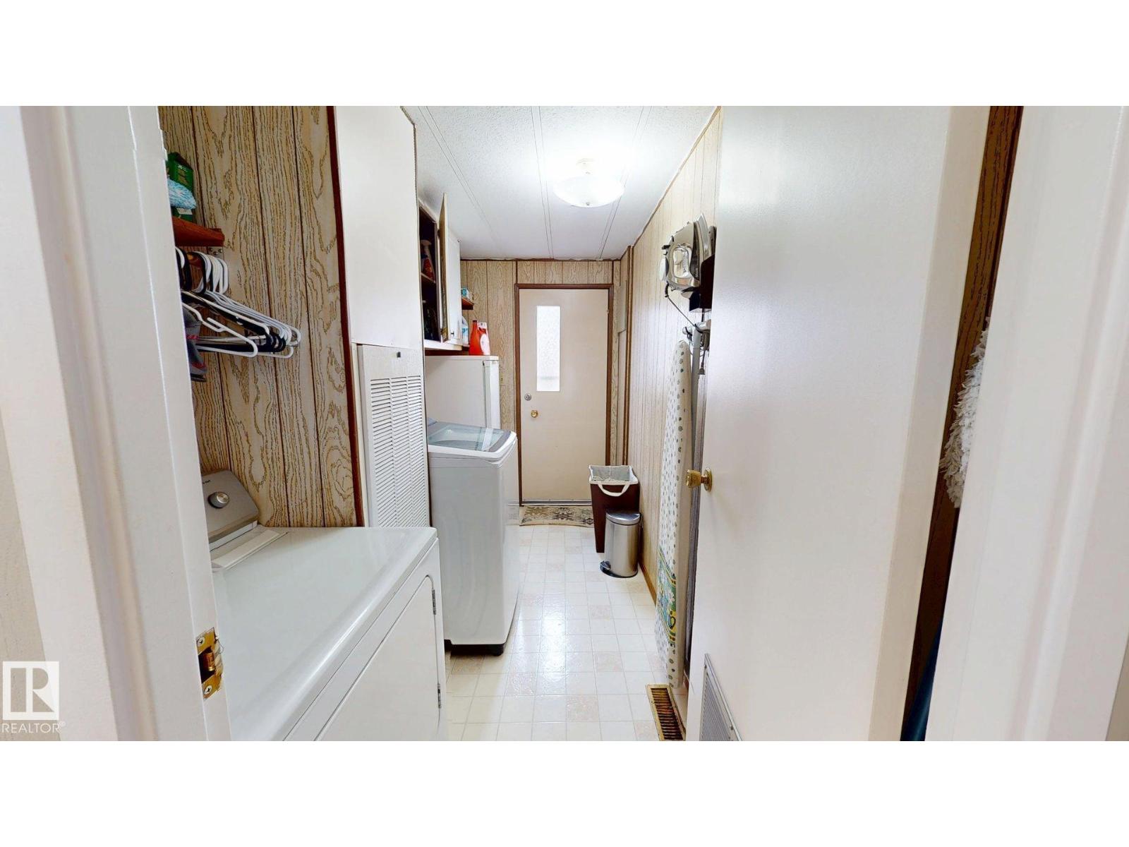 5020 43 ST - 26