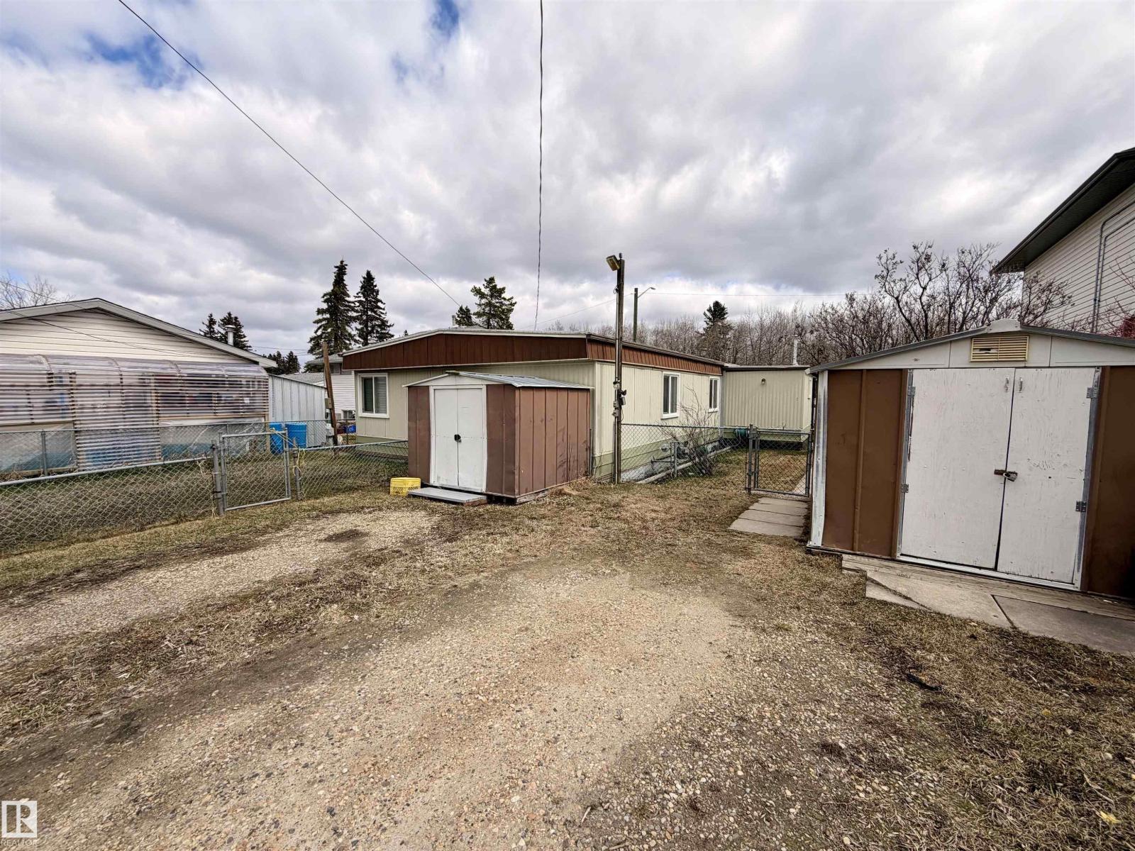 5020 43 ST - 34