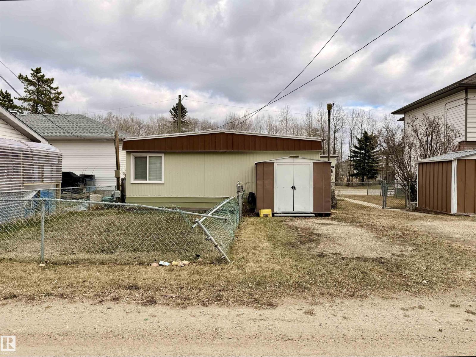 5020 43 ST - 35