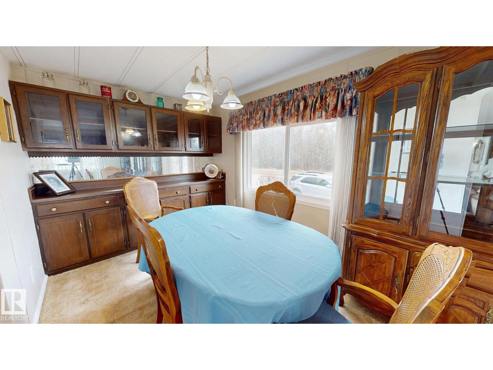 5020 43 ST - 9